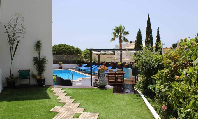 Sesmarias House | Just 500m from a beautiful Sandy Beach! Private Villa with Pool, BBQ, Sea View.
