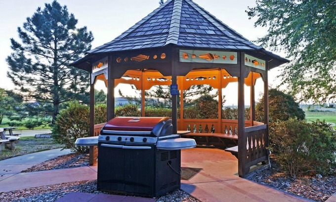 Wichita Hotel | Just What You Were Looking For! Kitchen, Free Parking, Pets Allowed!