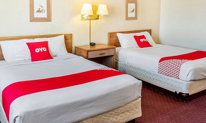 Shelby Hotel | Just What You Were Looking For! 3 Comfortable Units, Pets Allowed