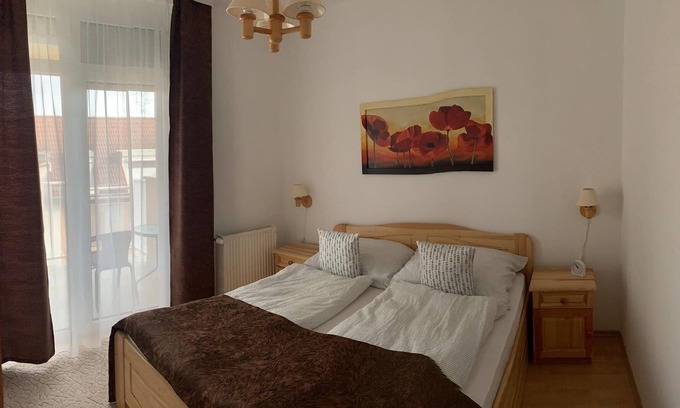 Heviz Apartment | KŐNIG APARTMAN III./LIZA APARTMAN/HÉVÍZ.300 MÉTERRE A HÉVÍZI TERMÁL TÓTÓL!