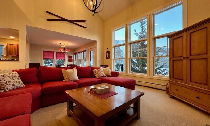 Central Vermont- Killington House | K6 Topridge Unit 30A Slopeside with Private Hot Tub