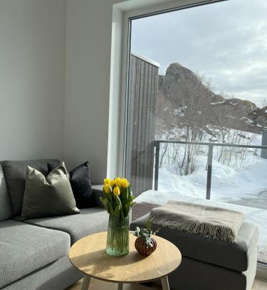 Vagan Apartment | Kabelvåg - Moderne og romslig bolig ved havet