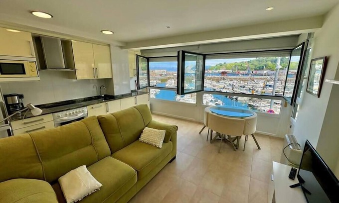Bermeo Apartment | Kai begi, wonderful views of the port.
