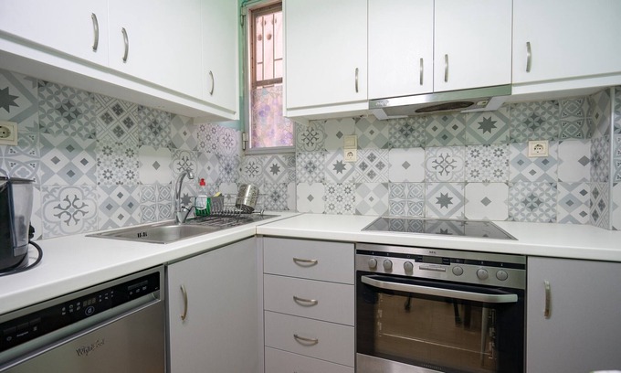 Kaisariani Apartment | Kaisariani 2 bedrooms 4 pers apartment
