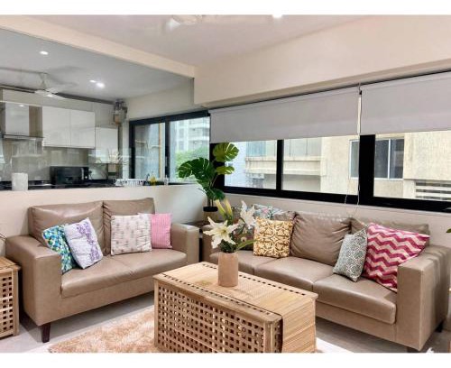 Bandra West Apartment | Kakad Classic 360, 16th Rd, Pali Village, Khar West by Connekt Homes