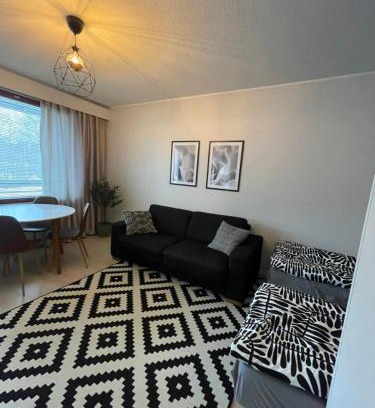 Ylamylly Apartment | Kaksio 51m2 ilmaisella pysäköinnillä ja parvekkeella