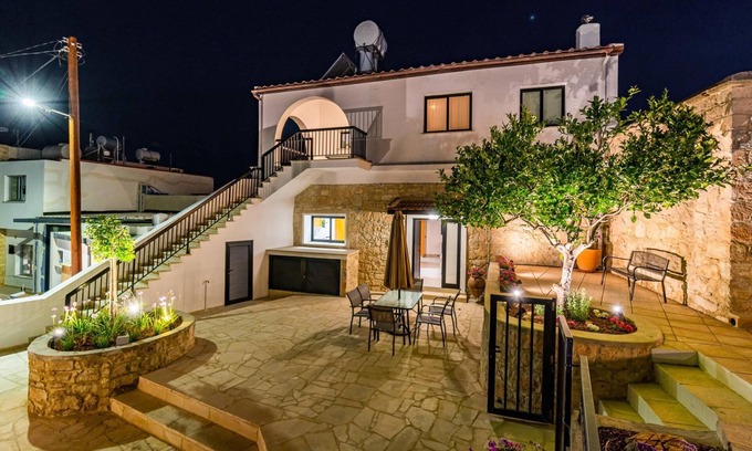 Peyia Town House | Kamara Boutique Guest Houses - KATOI