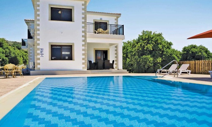 Polis Villa | Kambos II