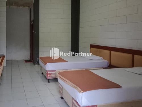 Cisarua Hotel | Kampung Resort Pertiwi RedPartner