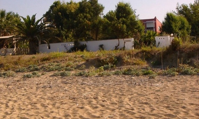 Kanali Villa | Kanali-Villa-Sofia. Just on the beach, Sleeps 6, Wi-Fi, A/C , Family-friently