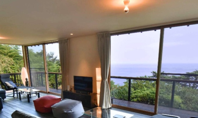 Inatori Villa | KANDO IZUINATORI - A villa with a spacious ocean view veranda