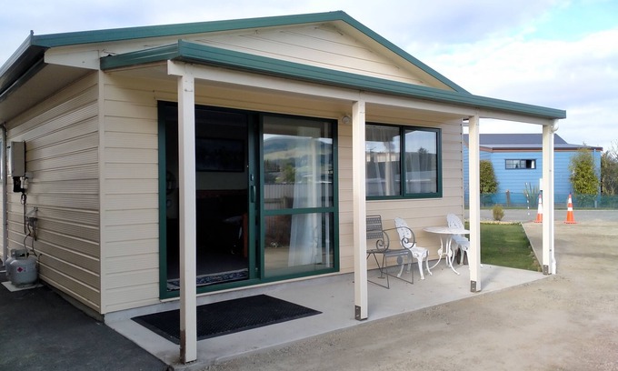 Waikouaiti Bed & Breakfast | Kappelli by the beach