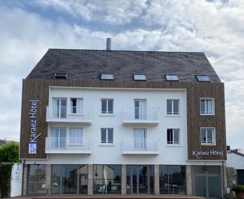 Carhaix-Plouguer Hotel | Karaez Hôtel - BritHotel Carhaix