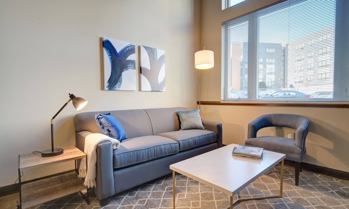 Westown Apartment | Kasa | Enjoy the Comforts of Home, Comfy 1BD | Milwaukee