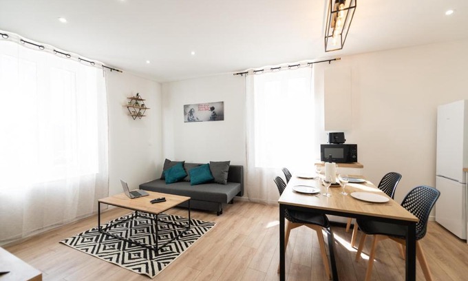 Saint-Chamond Apartment | KASA INDUS - Climatisation - Cosy et équipé