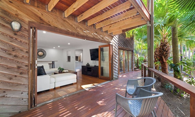 Coffs Harbour House | Kasuari - Steps to Resort Pool, Beach Front Location