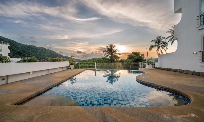 Kata Apartment | Kata Ocean View condominium by Lofty