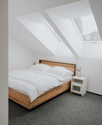 Karvina House | Kavárna a penzion Orava