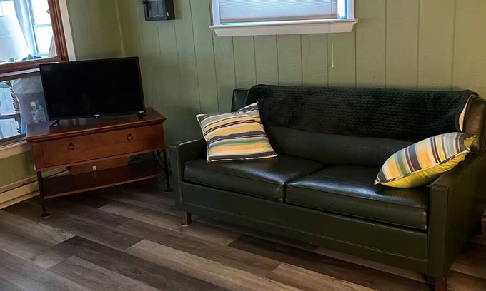 Fishertown Cottage | KD CottagesnPrivate 2-bedroom tan cottage on Dunnings Creek, in Bedford County