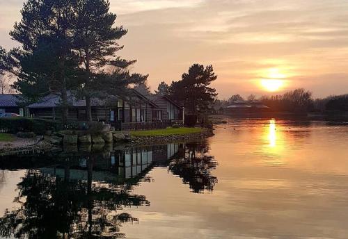 Carnforth Cabin | Keer lodge - Pine Lake Resort