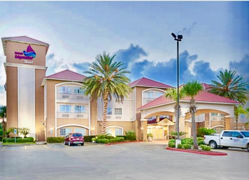 El Lago Hotel | Kemah Edgewater Hotel, SureStay Collection by Best Western