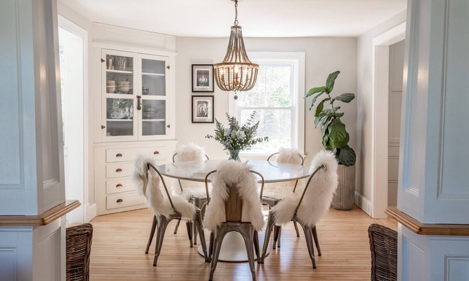 Kennebunk House | Kennebunk 5 Bedroom 3.5 Bathroom Cottage and Bunkhouse— Walk to Beach and Town!