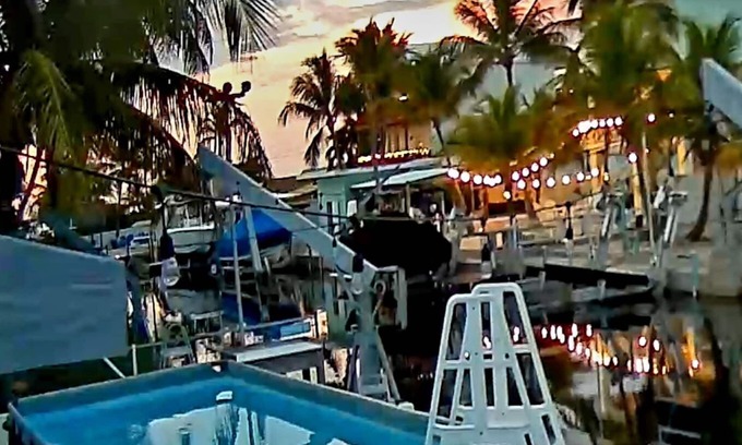 Cross Key Waterways House | Key Largo Beauty. Pool. 100 Ft. Dock . Bring Your Boat. Free WiFi.