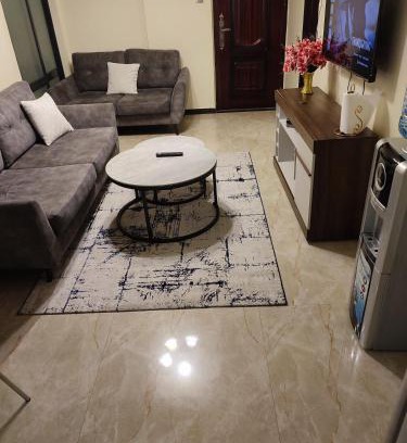 Kilimani Apartment | Kilimani superb one and half bedroom near YAYA CENTRE with NETFLIX