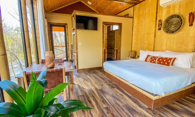 Goldbond Cabin | Kilimanjaro Safari Treehouse at Four Fillies Lodge