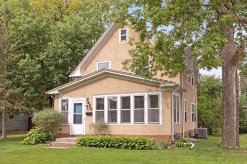 Richfield House | King Bed - 5 Min to MOA - 75 & 65' HDTV - Ping Pong