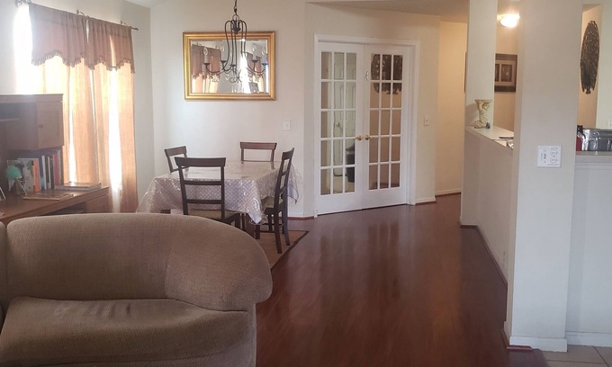 Spring House | King Bed🛏Gated Subdivision 🔐Comfy🏡 Spring Near Exxon The Woodlands IAH