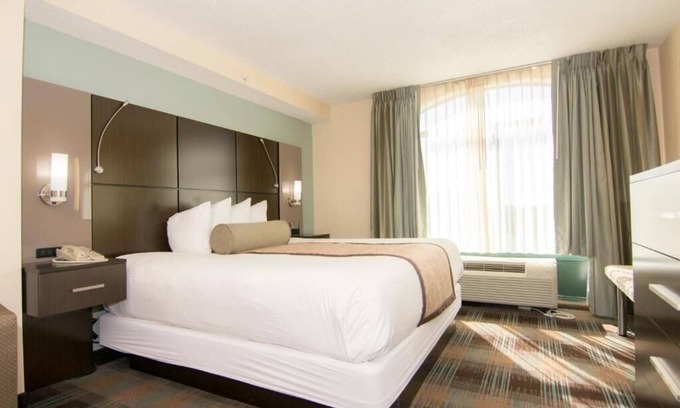 Airport North Apartment | King Studio Su Near Epic Theatres At Lee Vista ORL