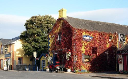 Chapel Hill House | Kingfisher Lodge & Pub