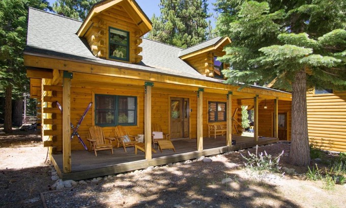 North Upper Truckee House | Kiowa Log Cabin home