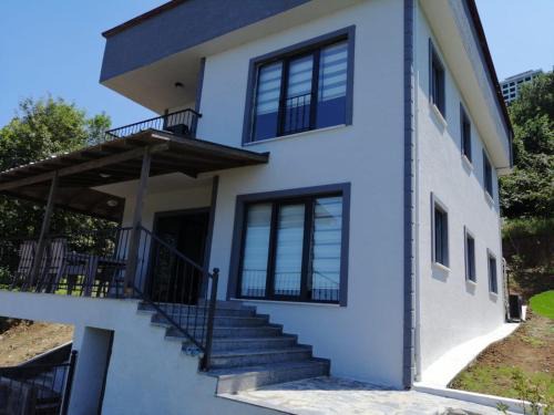Black Sea Coast Villa | Kiralık Lüx Deniz Manzaralı Bahçeli Villa/Luxury Sea View Garden Villa for Rent
