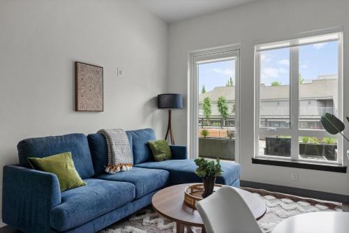 Totem Lake Apartment | Kirkland 1br w wd nr groceries shopping SEA-685