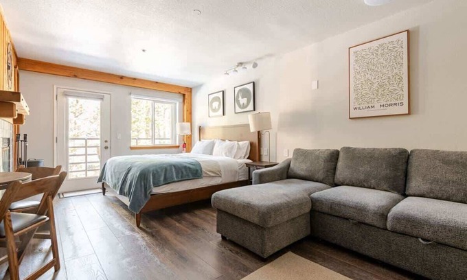 Kirkwood Condo | Kirkwood Studio – Full Kitchen & Meadow Balcony
