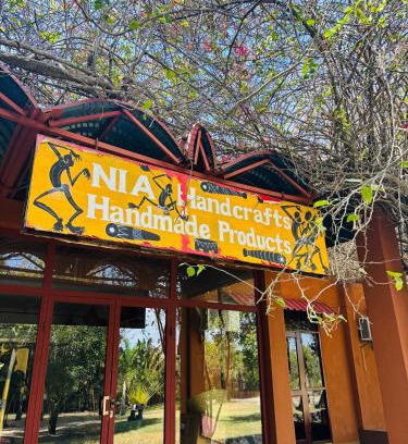 Bagamoyo House | Kiromo Zoo