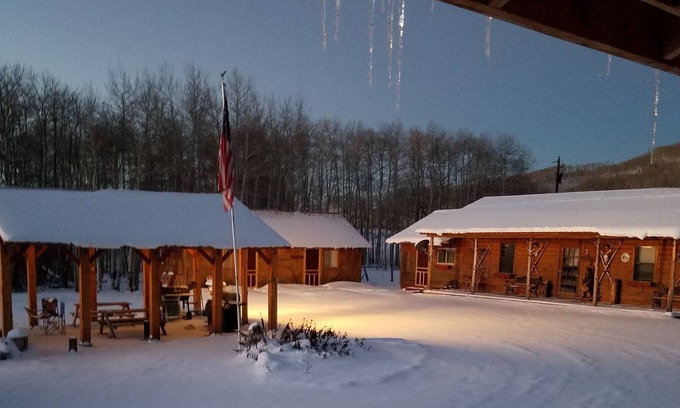 Cedaredge Cabin | Kiser Creek Cabins