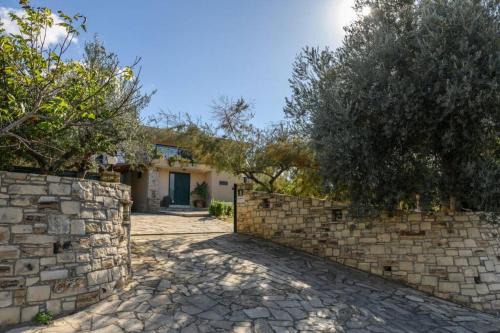 Faneromeni Villa | Kithia Vintage House