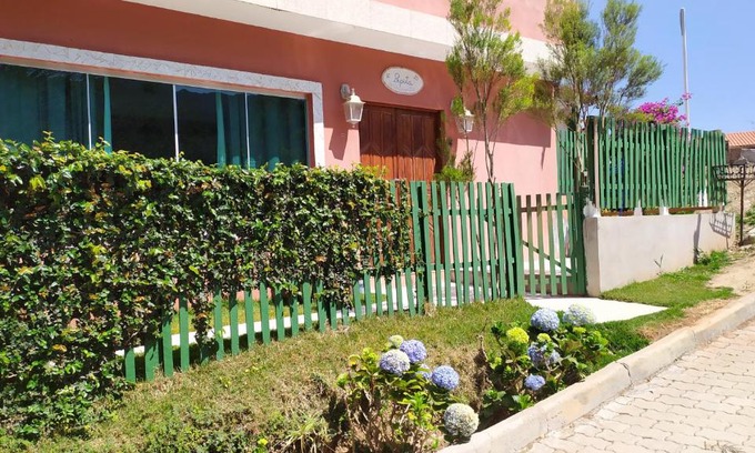 Piata Apartment | Kitinete amplo e aconchegante ao pé da serra