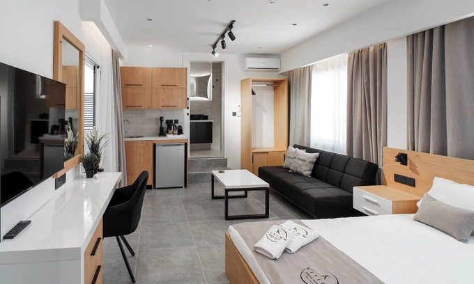 Larnaca City Centre Apartment | Kition Urban Suite 2