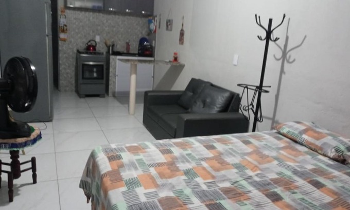 Fatima House | Kitnet mobiliado, confortável e bem localizado.