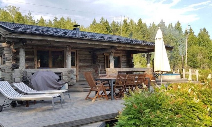 Pyhtaa Cottage | Kivikoski riverside cottage in Pyhtää for 5-8 people