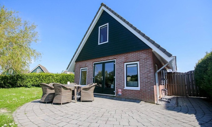 Medemblik Villa | Klein Giethoorn - Holiday Home 15