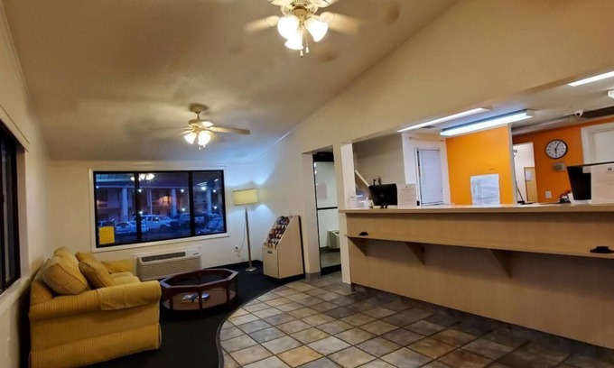 Florence Hotel | Knights Inn Florence
