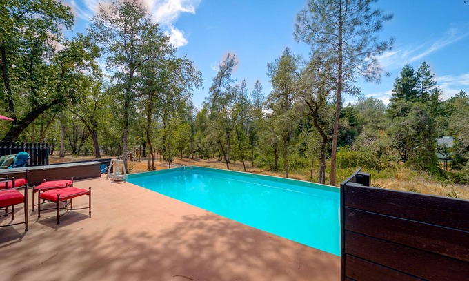 Shasta Lake House | Kokanee Grove ~ Shasta Lake 2ac Estate ~ Pool/HotTub/GameRoom ~Central Location!