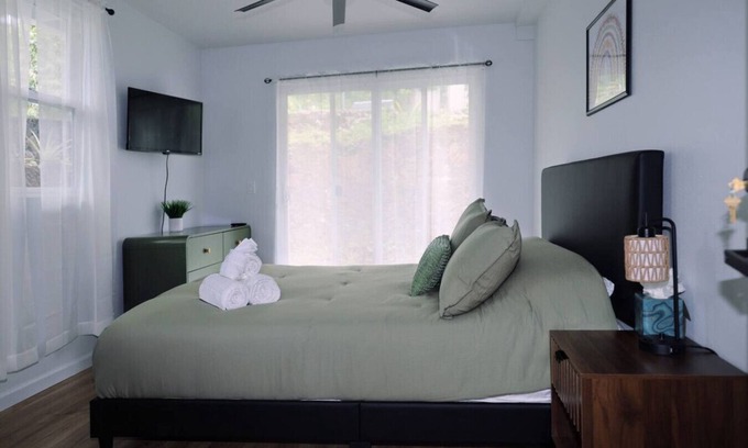 Kalaoa House | Kona Rustic Serenity Suite