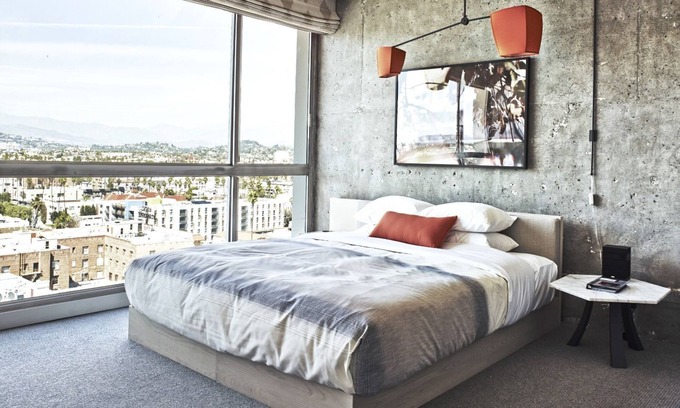 Wilshire Center Hotel | Koreatown Serenity in LA, Family-Friendly Comfort Awaits, Bring Your Pets!