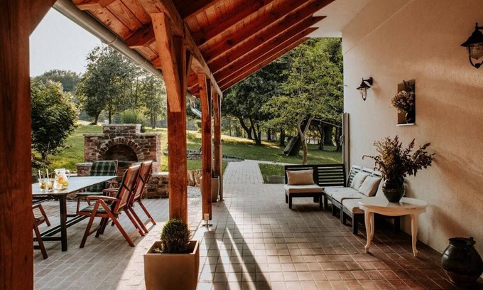 Magyarszombatfa Bed & Breakfast | Kosbor Panzió